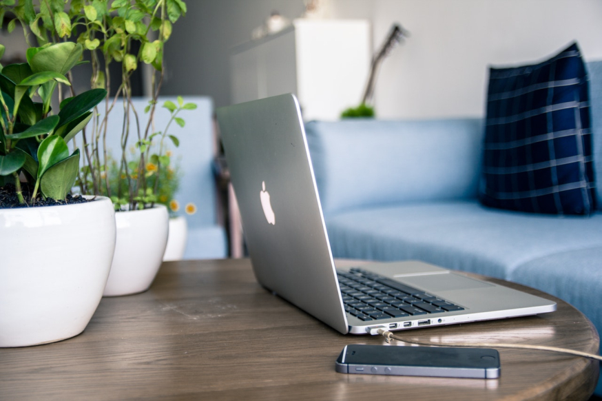 MacBook en iPhone