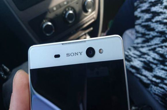 De nieuwe Sony Xperia C6 lekt uit